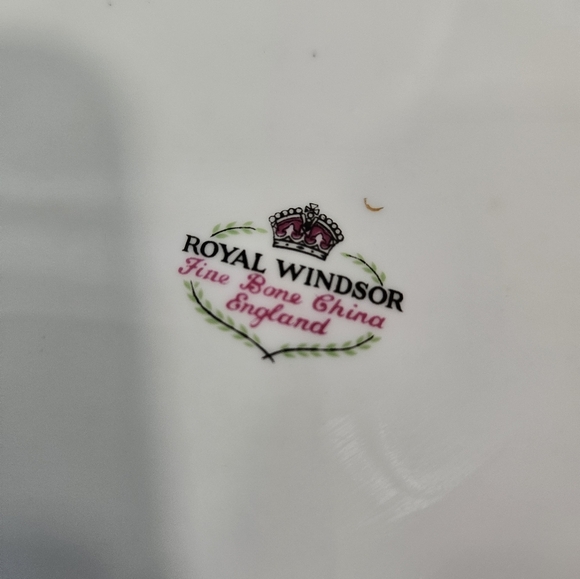 8" Shamrock Dessert Plate - Picture 3 of 4